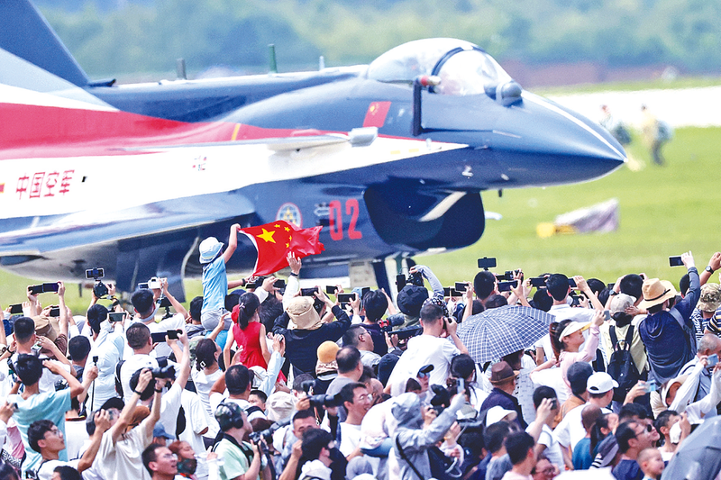 漂亮女人与男人操B视频长春航空展迎来首个公众日